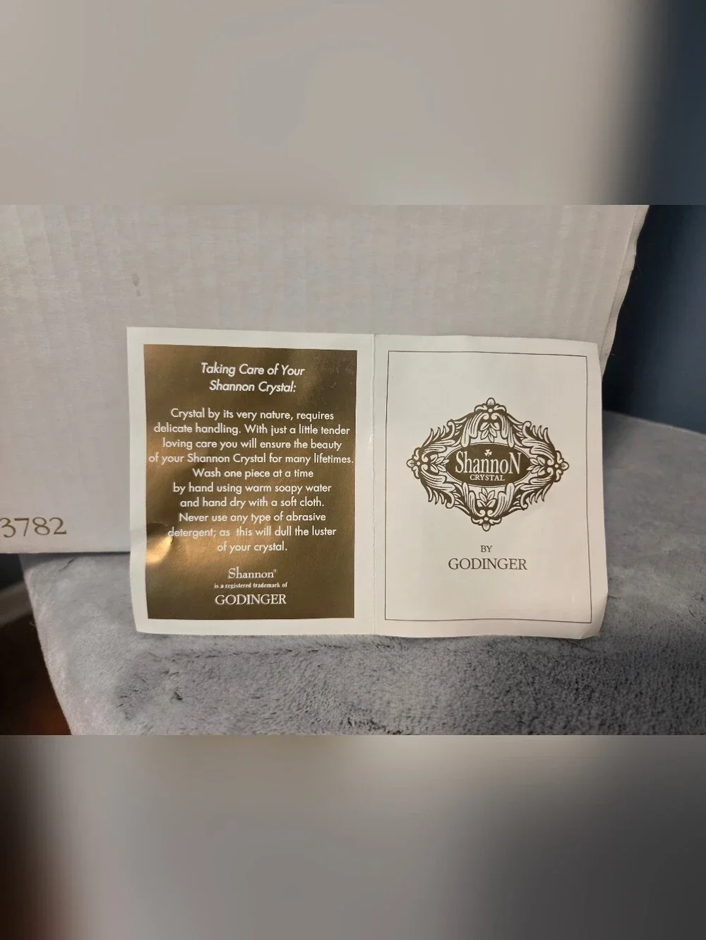 Godinger Shannon 24% Lead Crystal Tiara 16” Pedestal Vase Style 53782 w/ Box